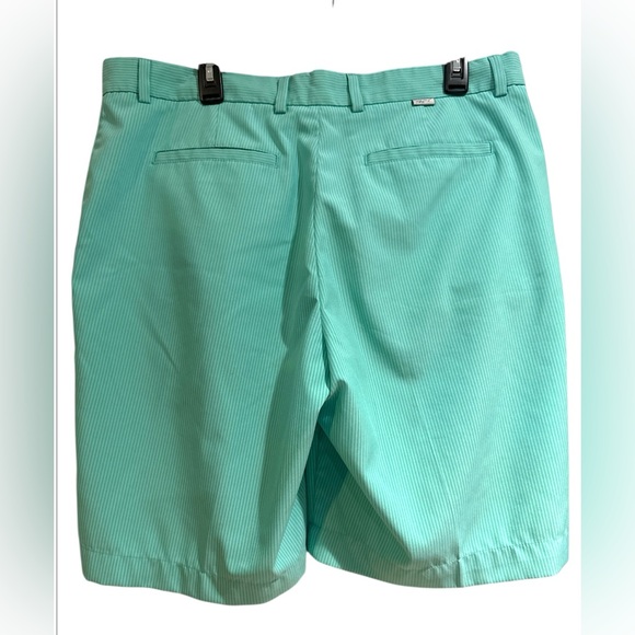 Greg Norman Mens green/white striped active Golf shorts, size 36 - Picture 3 of 4
